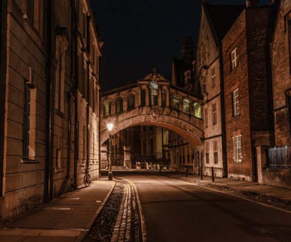 Oxford: Official Haunted Oxford Ghost Tour – South East England, United Kingdom